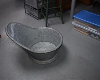 Antique Galvanized Metal Cowboy Brothel Bathtub 