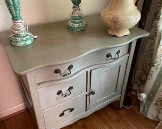 Sideboard Console Table Buffet Server 3 Drawer 1 Cabinet 