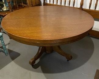 Vintage Round Pedestal Oak Dining Table