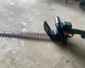 Black and decker trimmer 