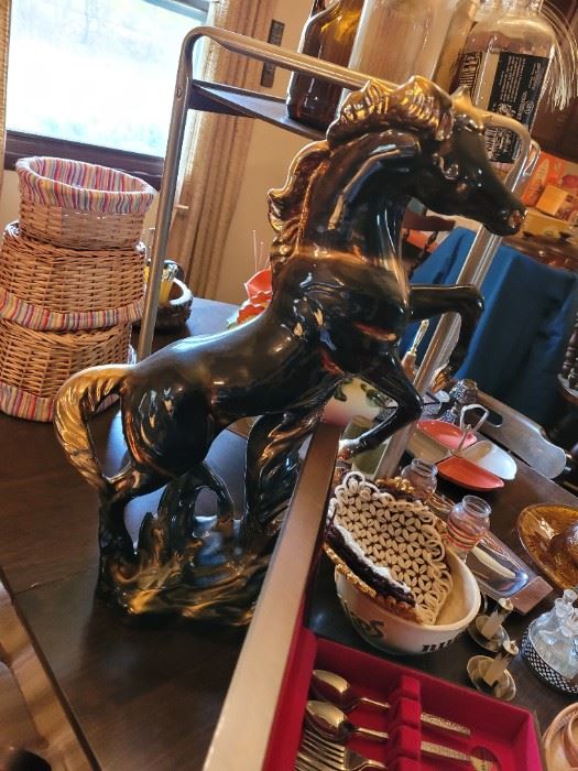 ONE DAY ESTATE SALE IN HOBART in Hobart, IN starts on 10/26/2022