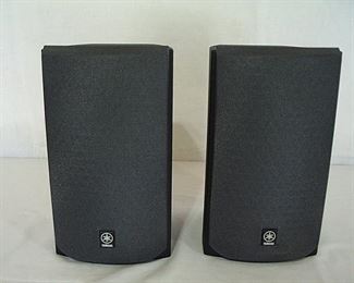 Yamaha bookshelf speakers
