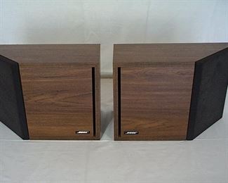 Vintage Bose 2.2 bookshelf speakers