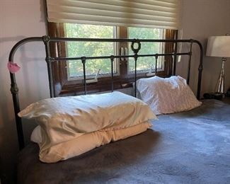 4 King Size Bed