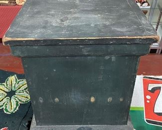 Primitive Wooder Chamber Pot