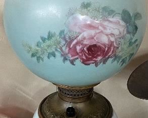 GWTW Rose Themed Lamp