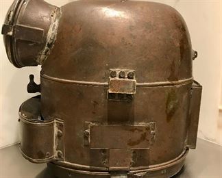 Italian acetylene brass headlight
stamped “No 1480, Brevetto 55111, Rejna Zandardine, Milano 39 Bastioni Magenta”
c 1908
 12.5” x 9.5” x 13”

$1000
