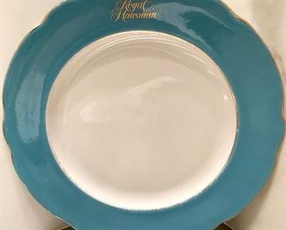 Jackson China
Royal Hawaiian Hotel 
4 porcelain plates 
ivory & turquoise w/ gilt edge
9.75”

$75