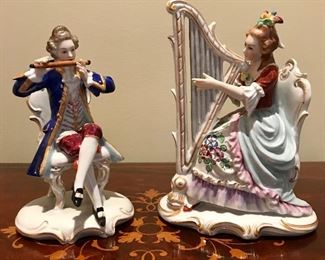 Sitzendorf 
musician  figurines
porcelain 
1918-1920
 6” h & 5.5” h

$150