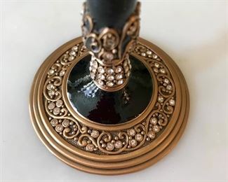 Stem detail
Edgar Berebi
Milan goblets
9/1 limited edition
jet black enamel stem w/crystal & museum gold plate 
5″ stem 
10 stems/9 bowls & 8 boxes
$2000
PENDING