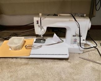 Baby Lock Quilting/Sewing Machine (needs new foot pedal)