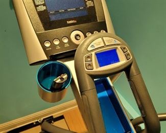 Life fitness step machine