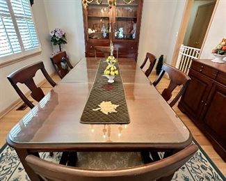 Canadel Dining Room Table and 6 Chairs from Walter E. Smithe