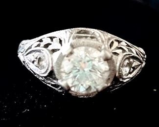 Platinum Art Deco Diamond Ring w/Large Stone