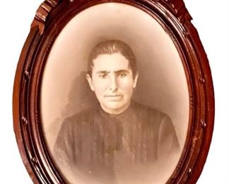 Other Oval Carved Frame