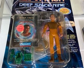 Star Trek Deep Space Nine Figure in Package