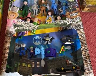 McDonalds Lego Display "Wizard of Oz" and "Batman"