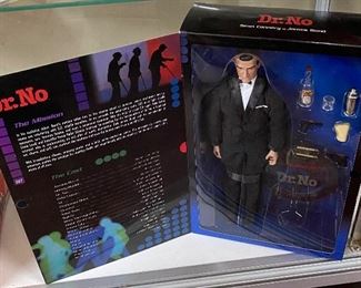 Dr. No James Bond Figure in Box
