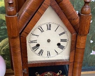 Cathedral Style Mantle Clock