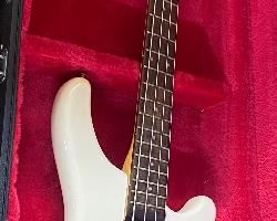 Washburn Bass Guitar with Hard Shell Case