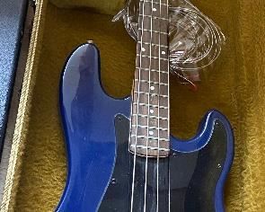 Silvertone Bass Guitar with Hard Shell Case