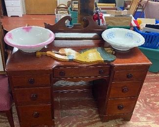Assorted Furniture Pieces
