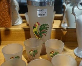RARE Shaker complete with 6 glasses.