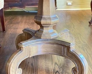 Vintage Oak Dining Table. Measures 60 - 100" L x 44" W with two 20" Leaves. Has 26" clearance. Photo 5 of 5.