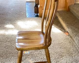 Set of 4 Welsh Farmhouse-Style Tall Back Windsor Side Chairs. Each Measures 20.5" W x 18" D with 17.5" Seat Height. Photo 3 of 3.