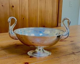 Vintage Andrea Sadek Silver Duck Bowl. Photo 1 of 3.