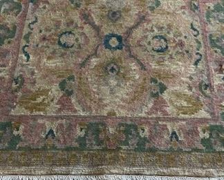 Vintage Area Rug. Measures 4' x 6'. Photo 1 of 2.