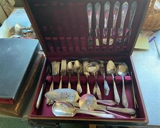Silverplate flatware setting for 8