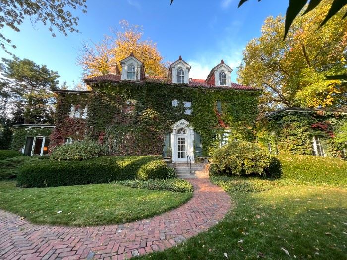 Lovely Glencoe Estate Sale starts on 10/13/2022