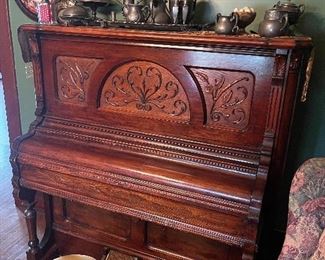another pump organ 