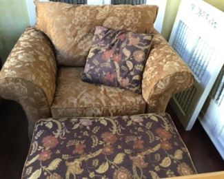 Comfy chair with ottoman