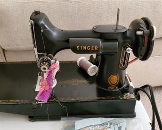 Singer "FEATHERWEIGHT" Sewing machine. #221