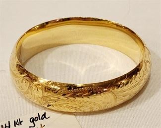 14 kt gold bangle bracelet
