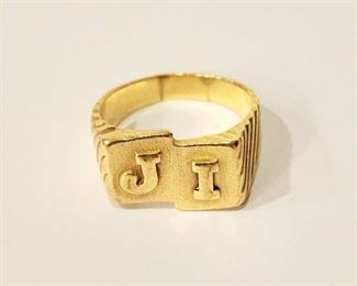 14kt gold mens ring. "JI"