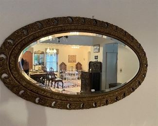 DECORATIVE OVAL MIRROR