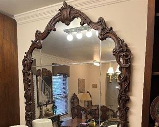 CARVED WOOD DECORATIVE MIRROR
