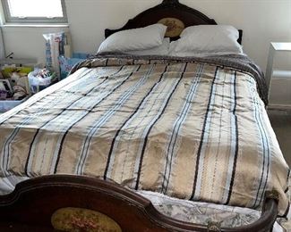 ANTIQUE HEADBOARD/FOOTBOARD