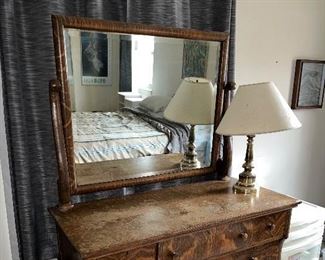 ANTIQUE WOOD DRESSER W/MIRROR, LAMP