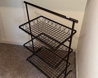 DECORATIVE 3 TIER WIRE BASKET