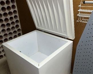 CHEST FREEZER