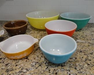 Pyrex Bowl Set