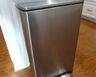 Simple Human Trash Can/ Size J bags