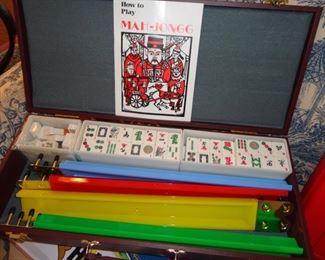 MAH-JONGG (very nice set up)