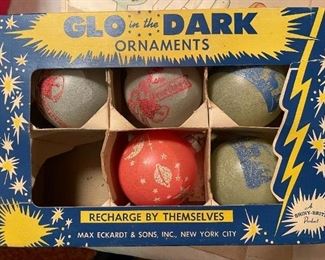 RARE! 1950's "GLO in the DARK" Christmas Ornaments--Original Box,  SHINY-BRITE Brand!