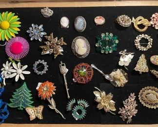 Cool Costume Jewelry & Lovely Display by Lovely Amanda!