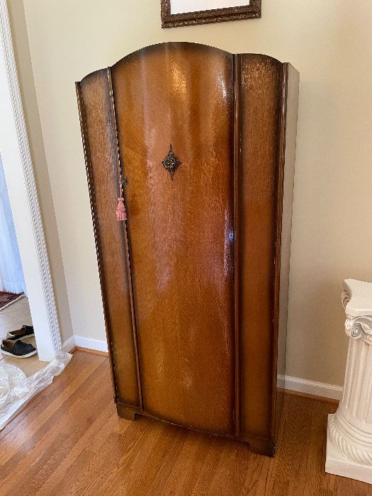 #4 Art Deco Wardrobe - 30x16x63 $ 200.00